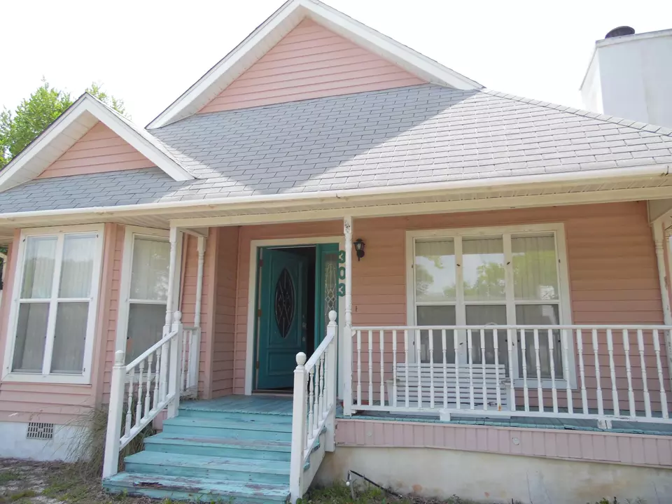  303 Monterey, Panama City Beach, FL 32413 photo 5