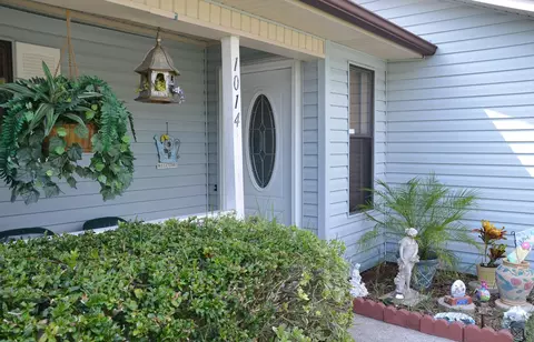 1014 E Pine Forest Dr, Lynn Haven, FL 32444 photo 2