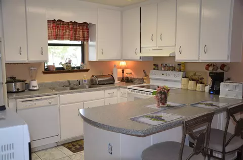 1014 E Pine Forest Dr, Lynn Haven, FL 32444 photo 6