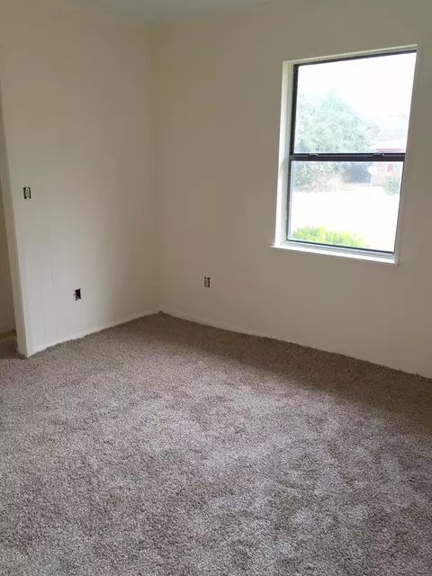 534 4th St, Chipley, FL 32428 photo 5