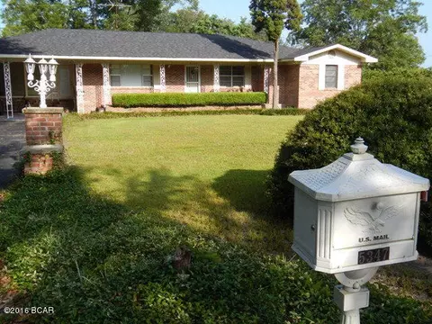 5347 7th St, Malone, FL 32445 photo 1