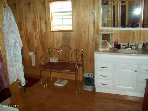 5153 8th Ave, Malone, FL 32445 photo 6