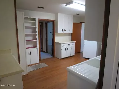 641 5th St, Chipley, FL 32428 photo 9
