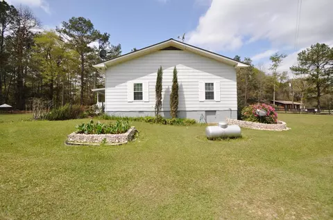 2301 Suggs Rd, Chipley, FL 32428 photo 2