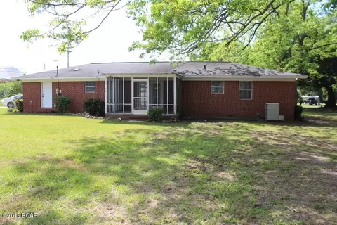 5374 8th St, Malone, FL 32445 photo 2