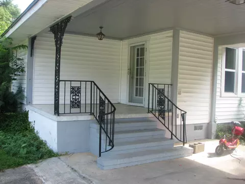 602 5th St, Chipley, FL 32428 photo 3