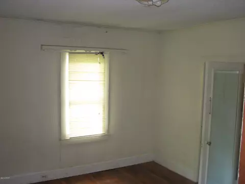 602 5th St, Chipley, FL 32428 photo 8