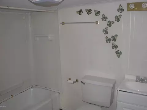 602 5th St, Chipley, FL 32428 photo 14