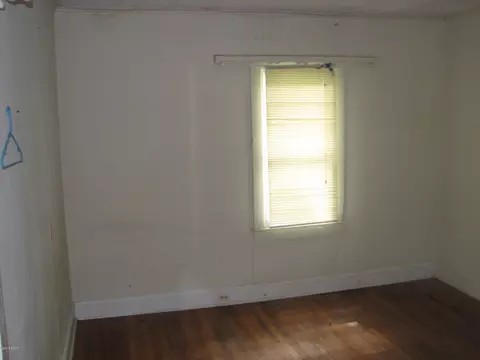 602 5th St, Chipley, FL 32428 photo 9