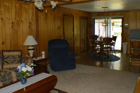 835 Maple, Chipley, FL 32428 photo 3