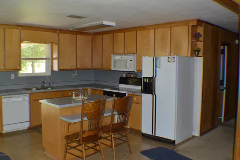 835 Maple, Chipley, FL 32428 photo 5