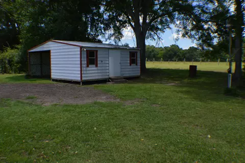 835 Maple, Chipley, FL 32428 photo 11