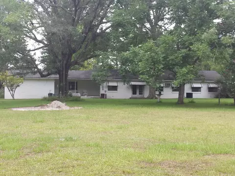 1060 Jo Kel, Sneads, FL 32460 photo 1