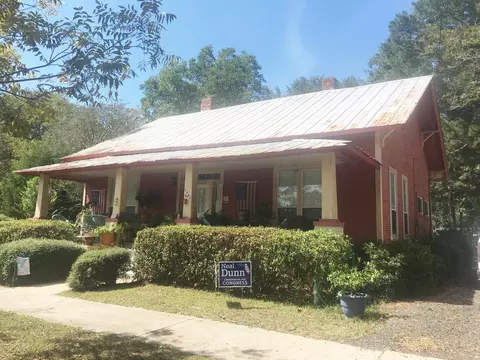 5447 10th St, Malone, FL 32445 photo 1