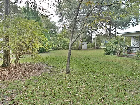 924 Jamie Dr, Chipley, FL 32428 photo 9
