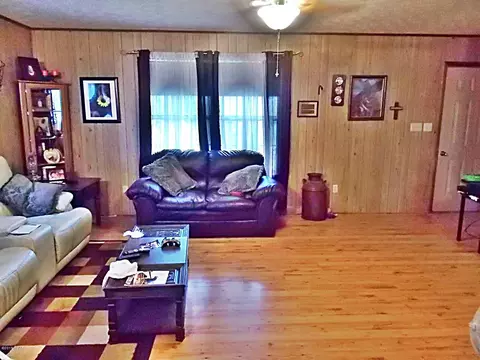 924 Jamie Dr, Chipley, FL 32428 photo 2