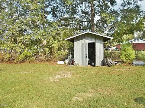 924 Jamie Dr, Chipley, FL 32428 photo 12