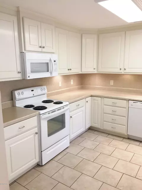 4976 Basswood Rd, Bascom, FL 32423 photo 9