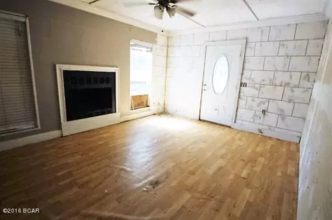 557 Davis St, Chipley, FL 32428 photo 6