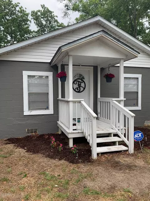 465 2nd St, Chipley, FL 32428 photo 2