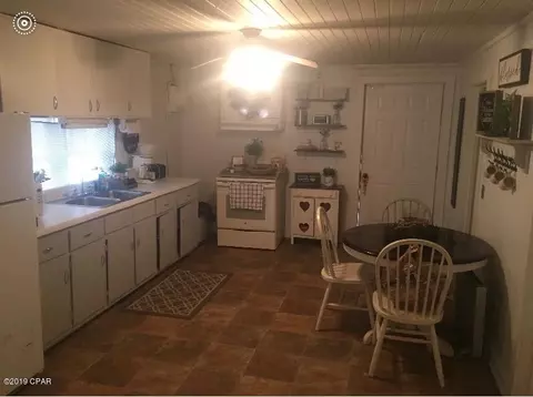 465 2nd St, Chipley, FL 32428 photo 4