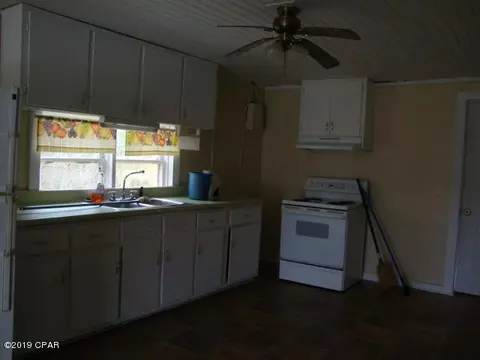 465 2nd St, Chipley, FL 32428 photo 14