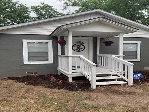 465 2nd St, Chipley, FL 32428 photo 1