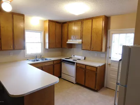682 Main St, Chipley, FL 32428 photo 2
