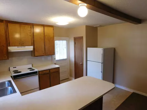 682 Main St, Chipley, FL 32428 photo 3