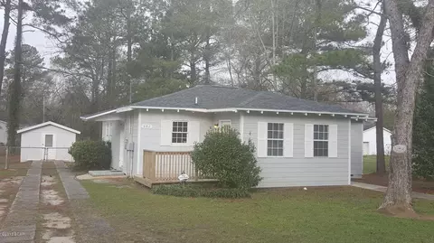 682 Main St, Chipley, FL 32428 photo 1