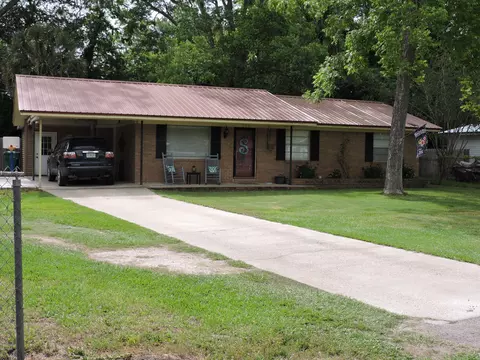 778 7th St, Chipley, FL 32428 photo 1