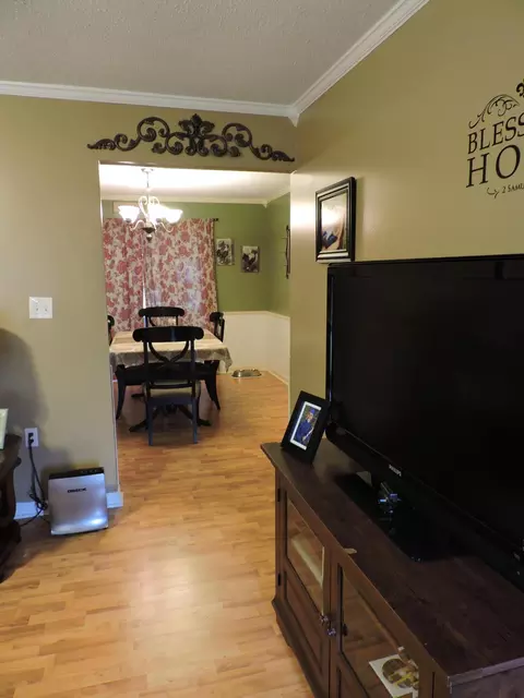 778 7th St, Chipley, FL 32428 photo 4