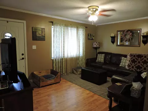 778 7th St, Chipley, FL 32428 photo 2