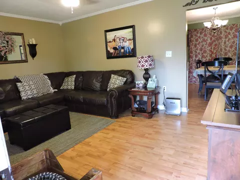 778 7th St, Chipley, FL 32428 photo 3
