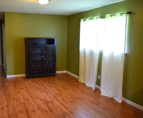 2585 Mcclain St, Cottondale, FL 32431 photo 3