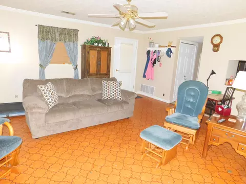 1095 Earlene Ln, Chipley, FL 32428 photo 2