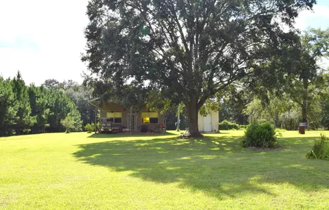 1095 Earlene Ln, Chipley, FL 32428 photo 14