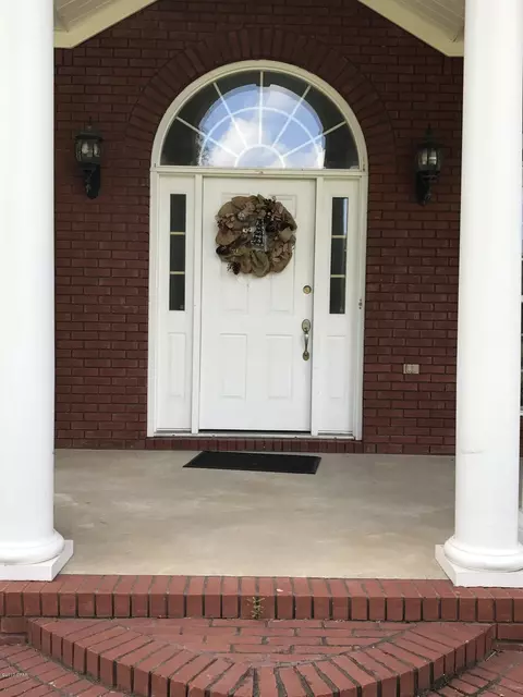 5075 Basswood Rd, Bascom, FL 32423 photo 3