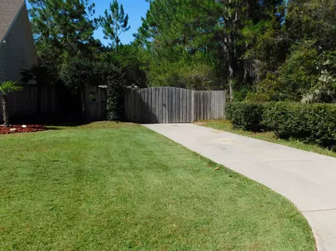 111 Crab Apple Ave, Crestview, FL 32536 photo 4