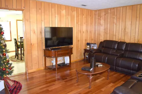 817 Maple St, Chipley, FL 32428 photo 2