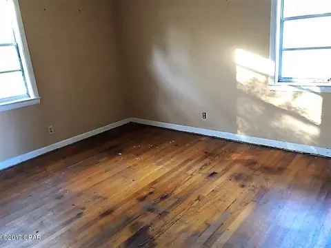 5281 10th St, Malone, FL 32445 photo 8
