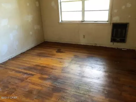 5281 10th St, Malone, FL 32445 photo 9