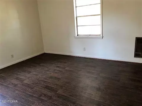 5281 10th St, Malone, FL 32445 photo 7