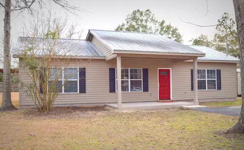 1335 Forrest Ave, Chipley, FL 32428 photo 1