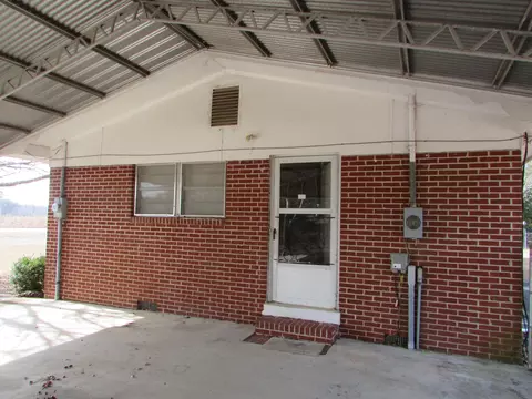 4960 Highway 2, Malone, FL 32445 photo 4