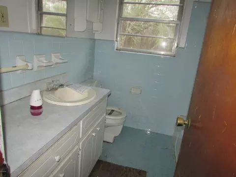 4960 Highway 2, Malone, FL 32445 photo 10