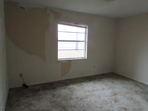 4960 Highway 2, Malone, FL 32445 photo 8
