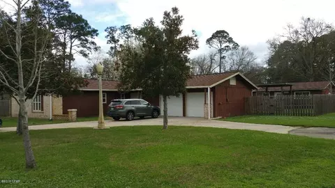 501 E 4th St, Lynn Haven, FL 32444 photo 3