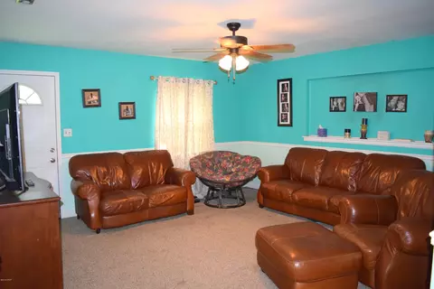 606 2nd St, Chipley, FL 32428 photo 2