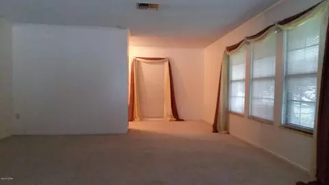 645 3rd St, Chipley, FL 32428 photo 8